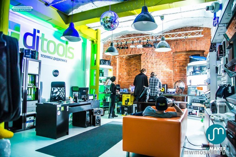Djtools, интернет-магазин музыкального оборудования, улица Касаткина, 3а ст3, 1 этаж