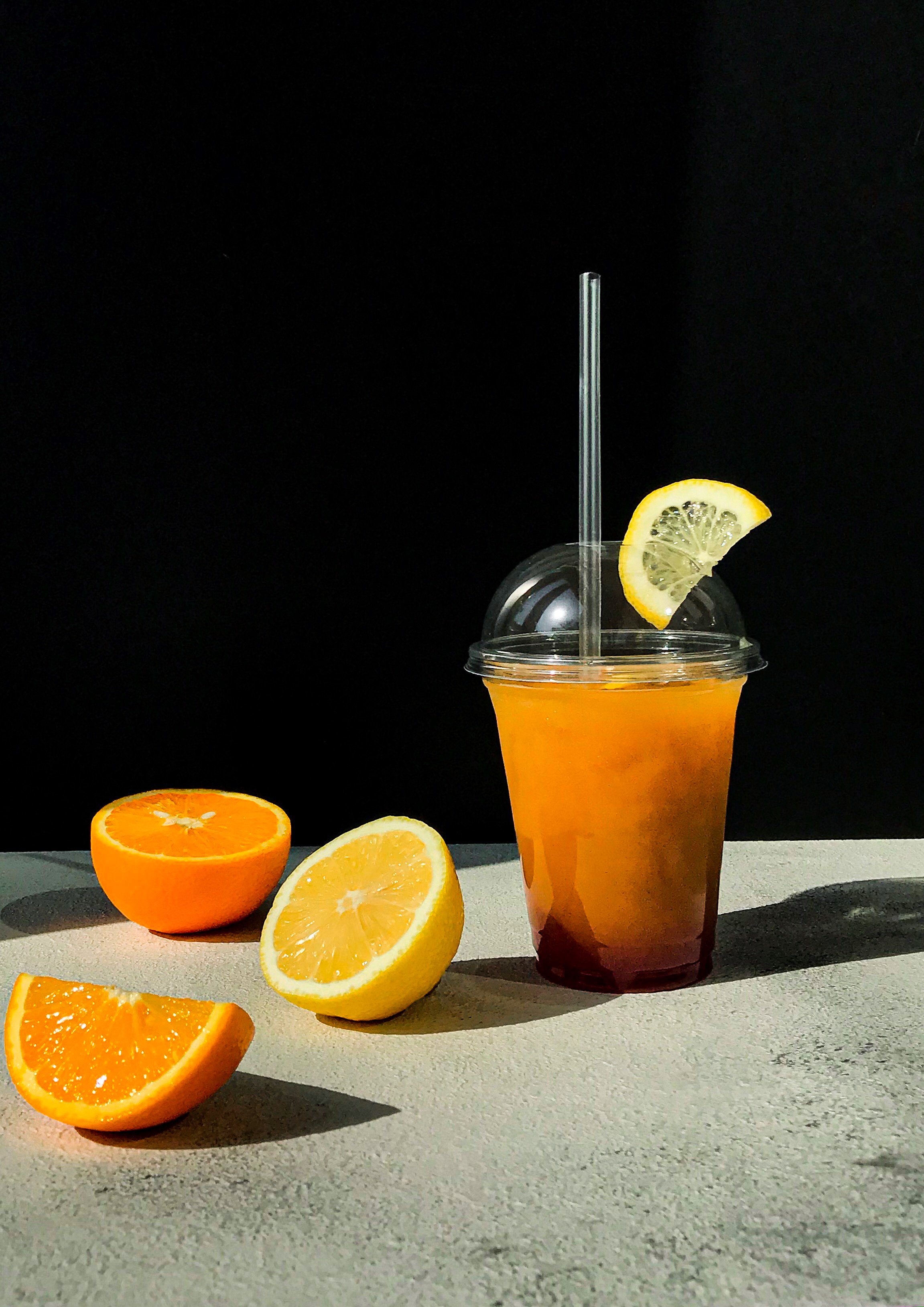 Апельсиновый сок. Кофе с апельсиновым соком. Стакан апельсинового сока фото. Кофе с апельсиновым соком и льдом. Апельсиновая текила