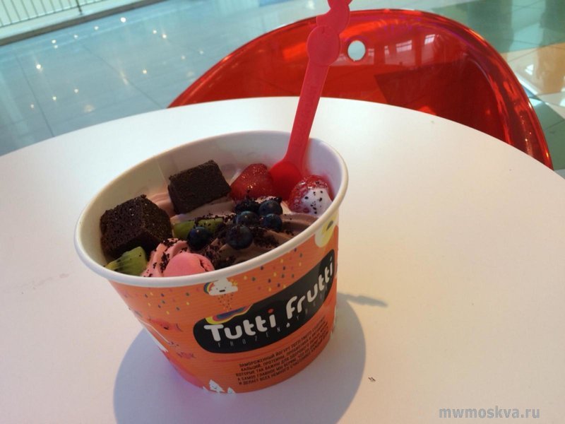 Tutti Frutti, сеть йогурт-баров, Ленинградское шоссе, 16а ст4 (3 этаж)