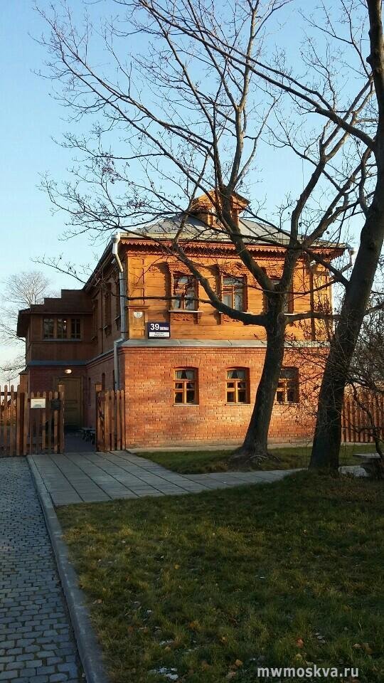 Усадьба кузнеца, дом-музей, проспект Андропова, 39 ст75, 1 этаж
