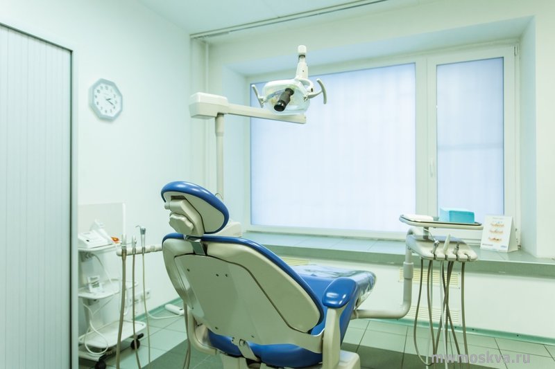 Дента-Эль, сеть стоматологических клиник, улица Черняховского, 2, 1 этаж