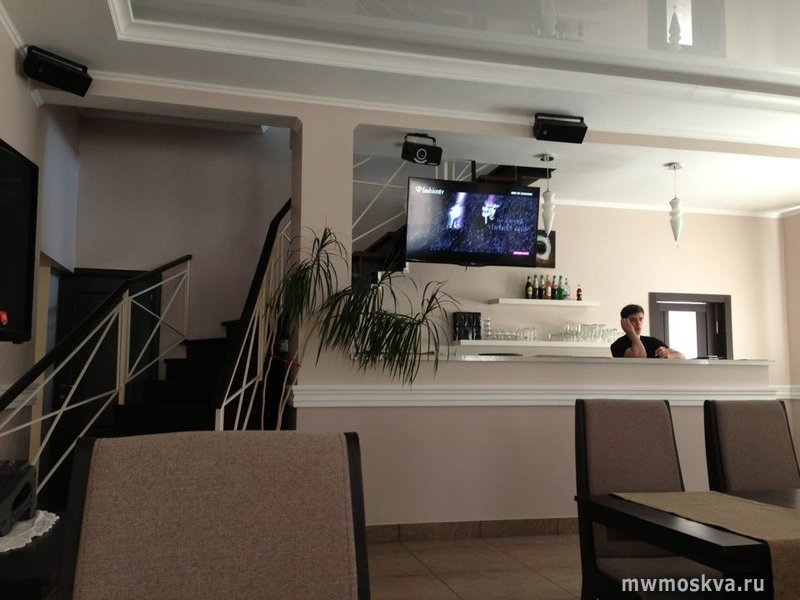 С акцентом, кафе грузинской кухни, Дмитрия Ульянова, 16 к1 (цокольный этаж)