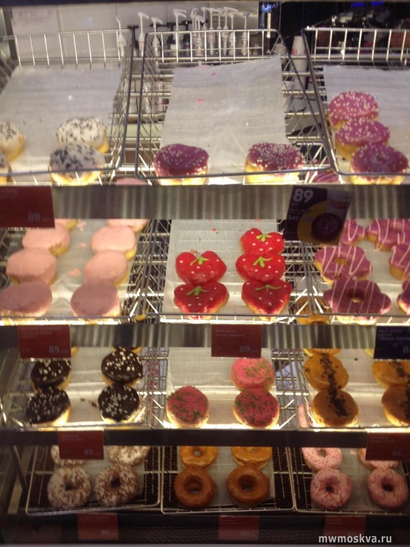 Dunkin`Donuts, сеть кофеен, Киевское шоссе 22 км, вл4 ст1