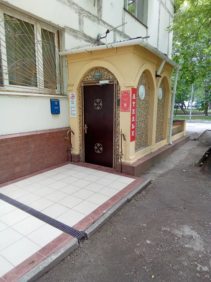 Ателье BELLISIMA, Ленинградский проспект, 78, корп.5, Цоколь жилого дома, отдельный вход с левого торца