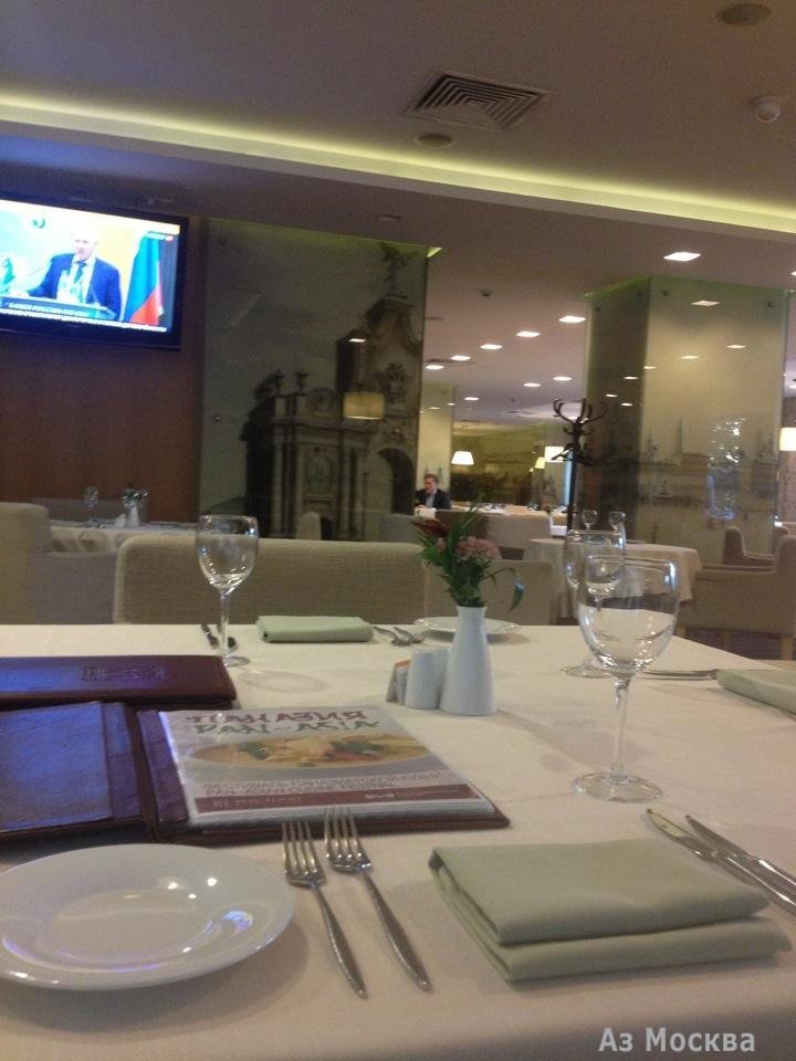 Real Food Restaurant, ресторан, Краснопресненская Набережная, 12 (1 этаж; 1 подъезд; гостиница Crowne Plaza Moscow)