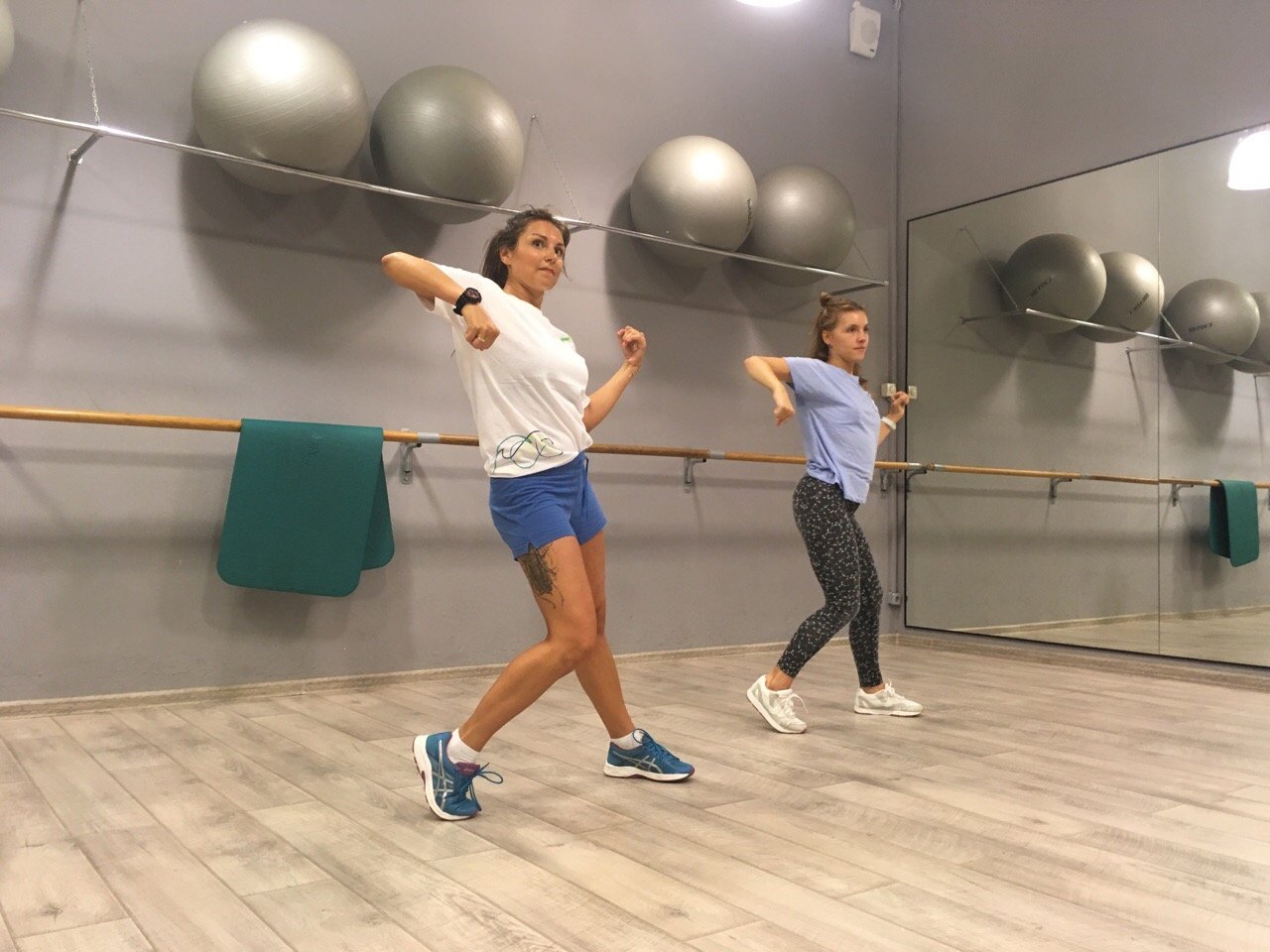 Ladies Dance & Mind, студия танцев и фитнеса, улица Обручева, 23 к3, цокольный этаж