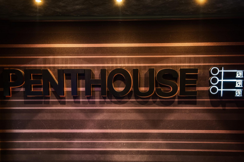 Penthouse, стриптиз-клуб, Новый Арбат, 21 (2 этаж)
