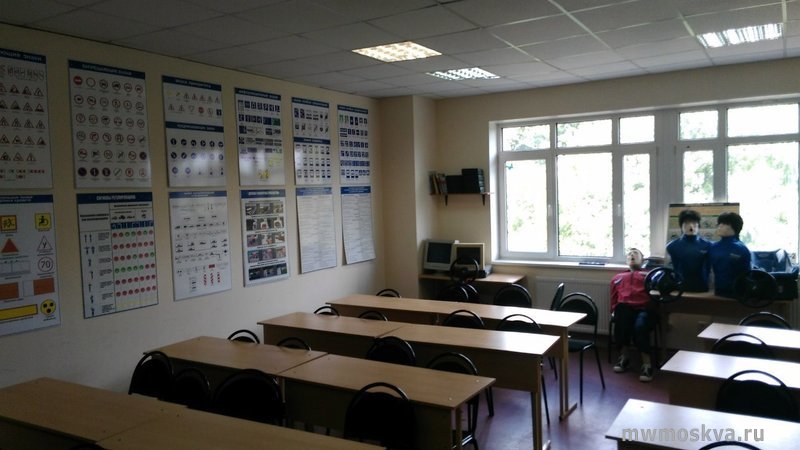 Университетская автошкола, учебный центр, Ленинские Горы, 1 ст3, -2 этаж