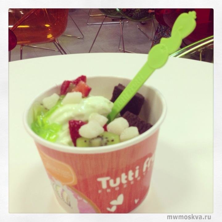 Tutti Frutti, сеть йогурт-баров, Земляной Вал, 33 (3 этаж)