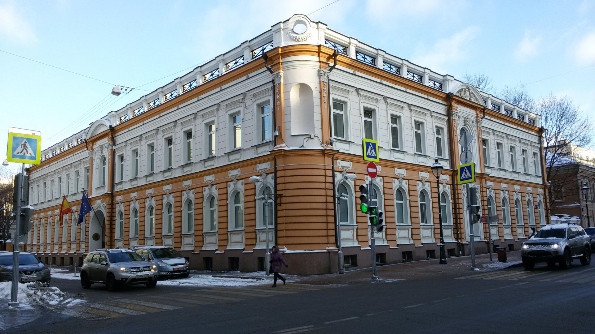 Посольство Испании в г. Москве, отдел, Большая Никитская улица, 50 ст1, 1 этаж
