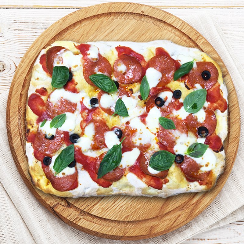 Пицца черемушки. Римская пицца пепперони. Пицца Zotman пепперони. Форма для пиццы. Римская пицца форма.