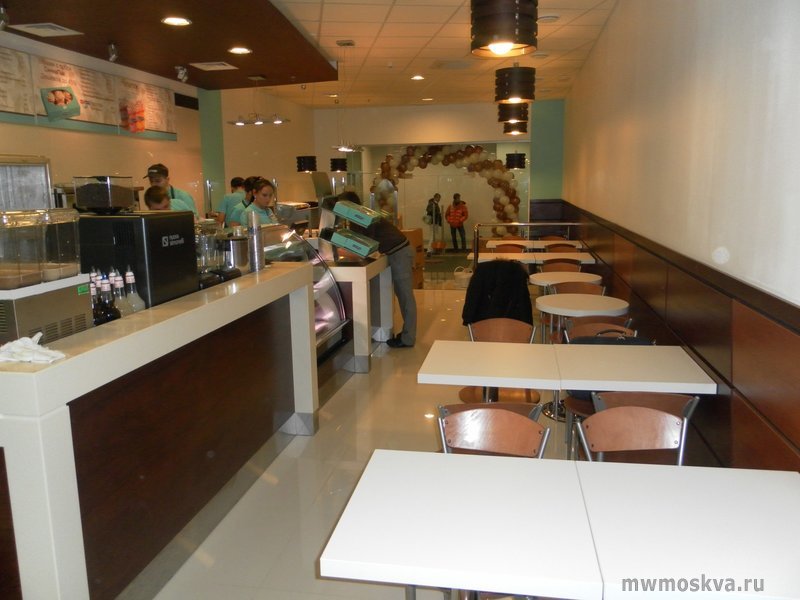 Синнабон, сеть кафе-пекарен, МКАД 84 км, 1 (1 этаж)