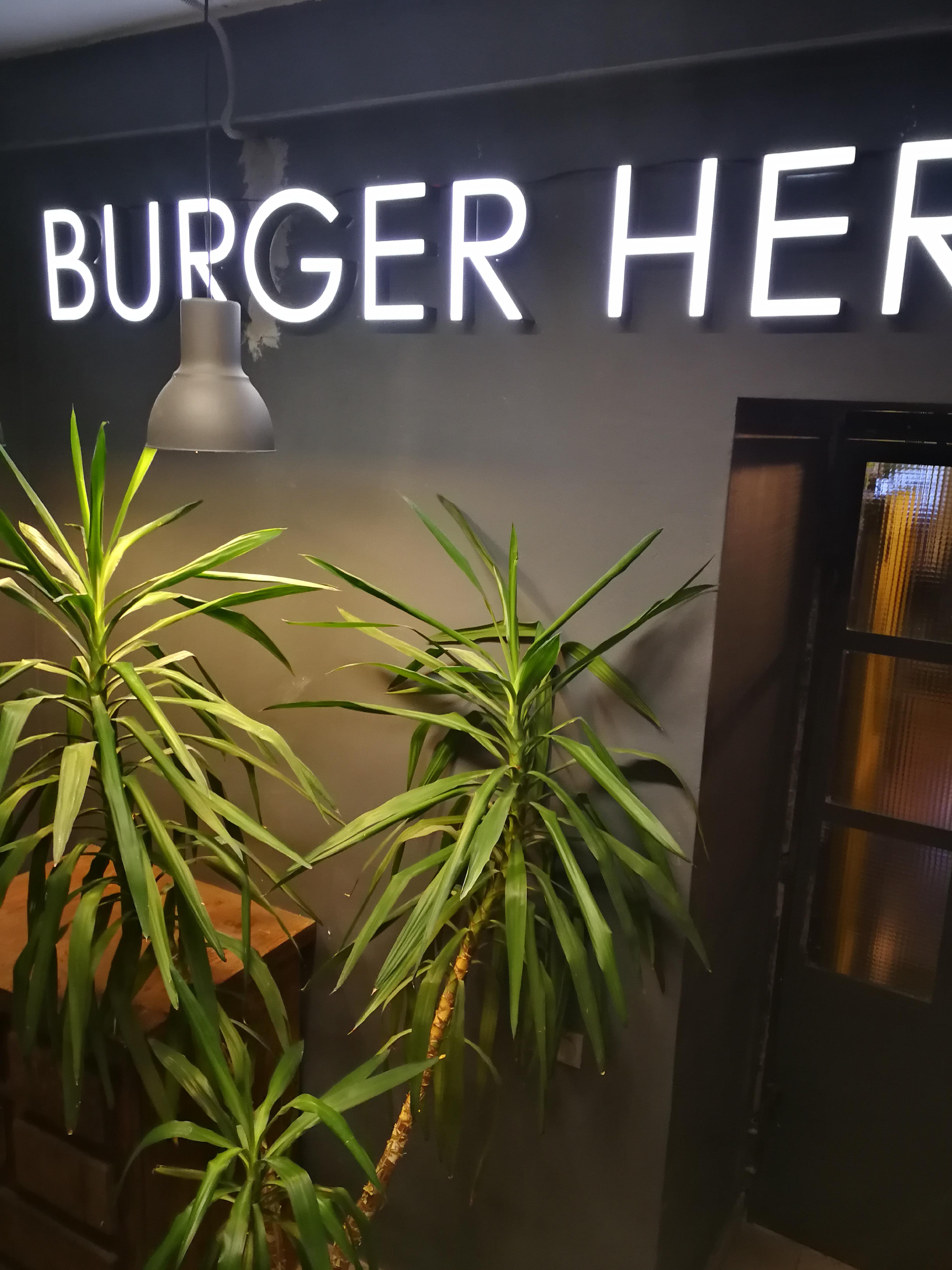 Burger Heroes, бургер-бар, улица Нижняя Радищевская, 5 ст1, 1 этаж