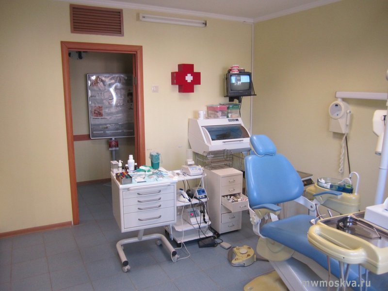 Стоматология семейных скидок, стоматологическая клиника, проезд Дежнёва, 38а, 1 этаж