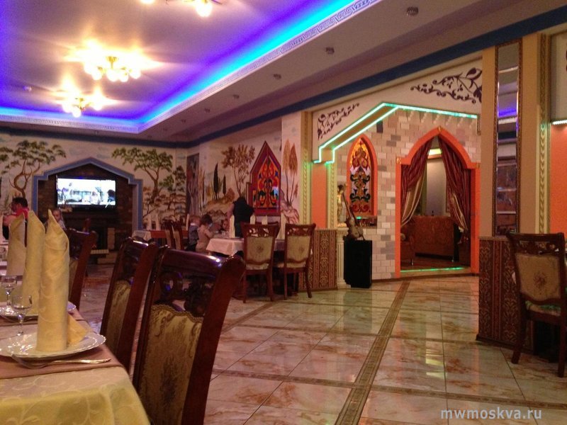 Старый Баку, ресторан, Парковая 13-я, 36 (1 этаж)