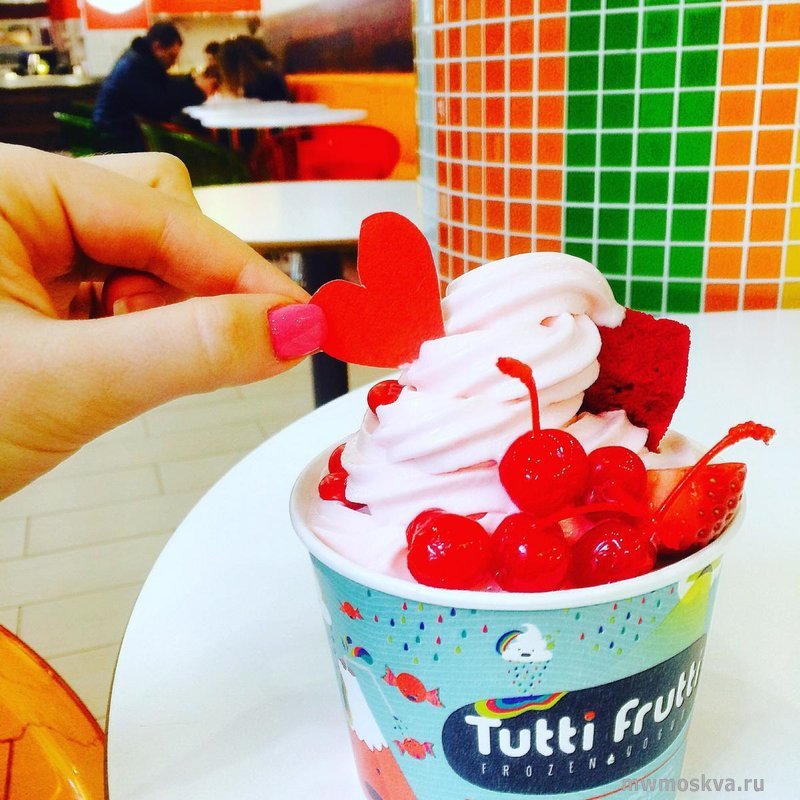 Tutti Frutti, сеть йогурт-баров, Шереметьево аэропорт, терминал D (3 этаж)
