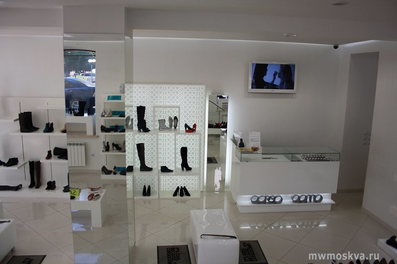 Corsocomo, сеть обувных магазинов, Каширское шоссе, 14 (1 этаж)