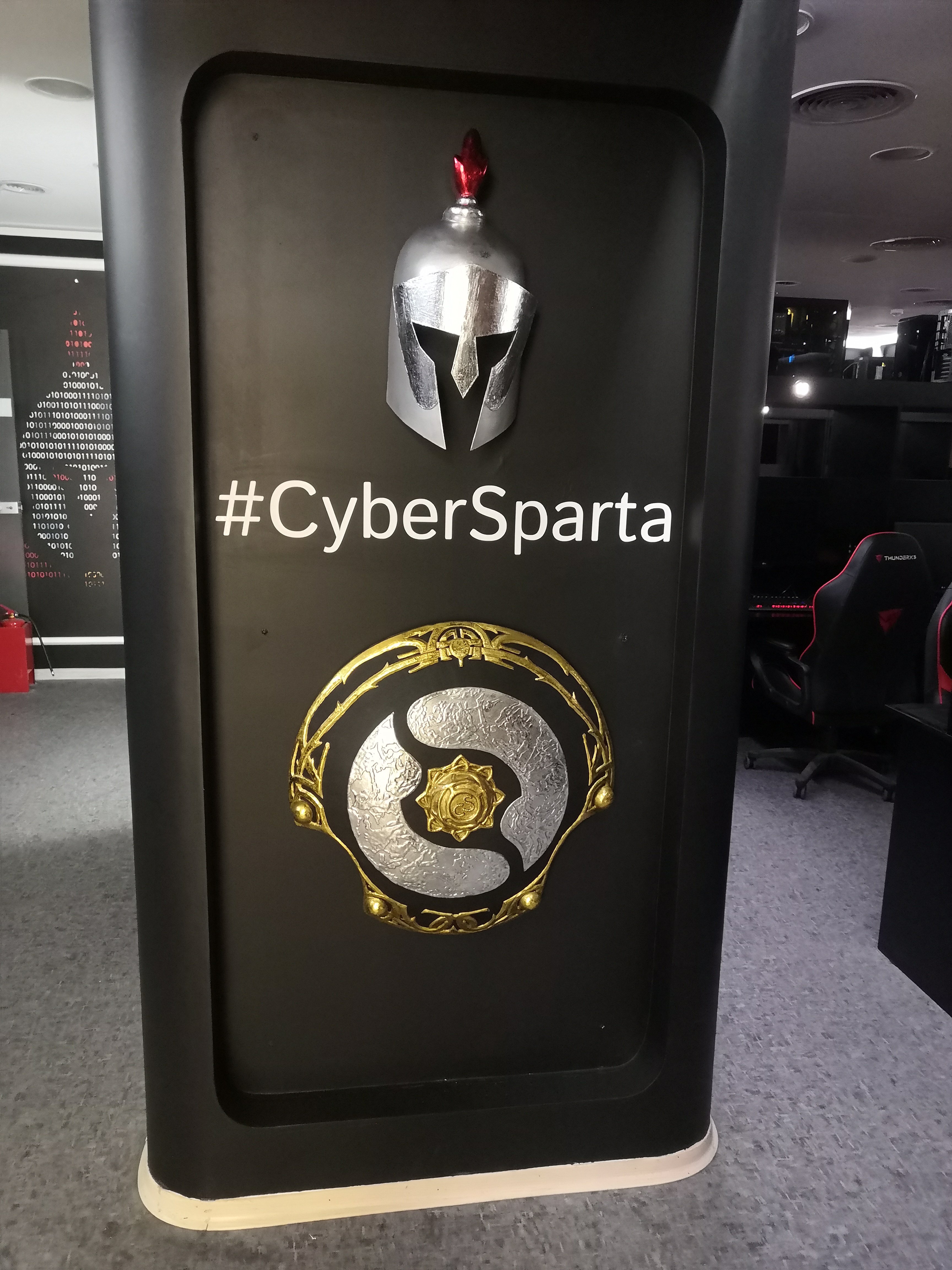 Cybersparta, киберспортивный клуб, Тверская, 17 (вход через салон Связной)