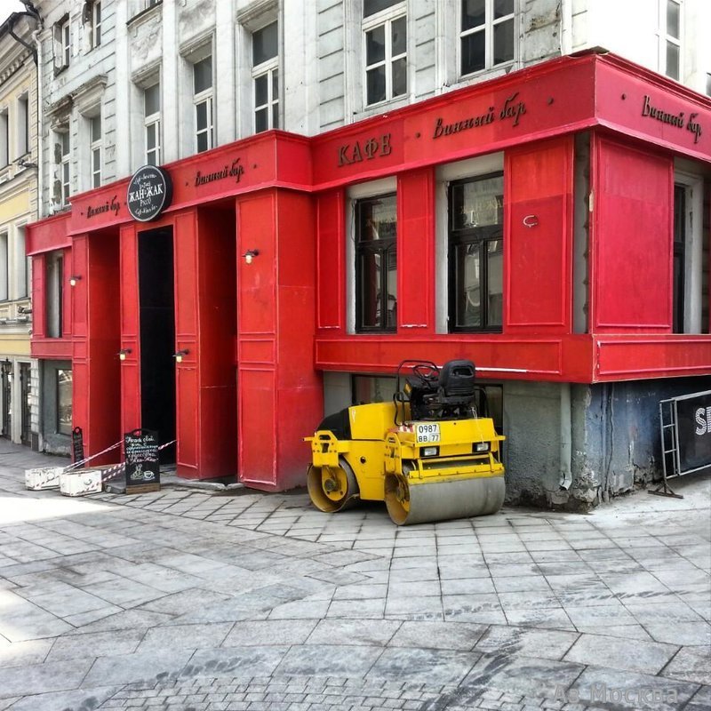 Жан-Жак, сеть кафе-баров, Столешников переулок, 6 ст1 (2 этаж)